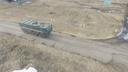 Видео: новосибирские военные приехали на учения на новых броневиках