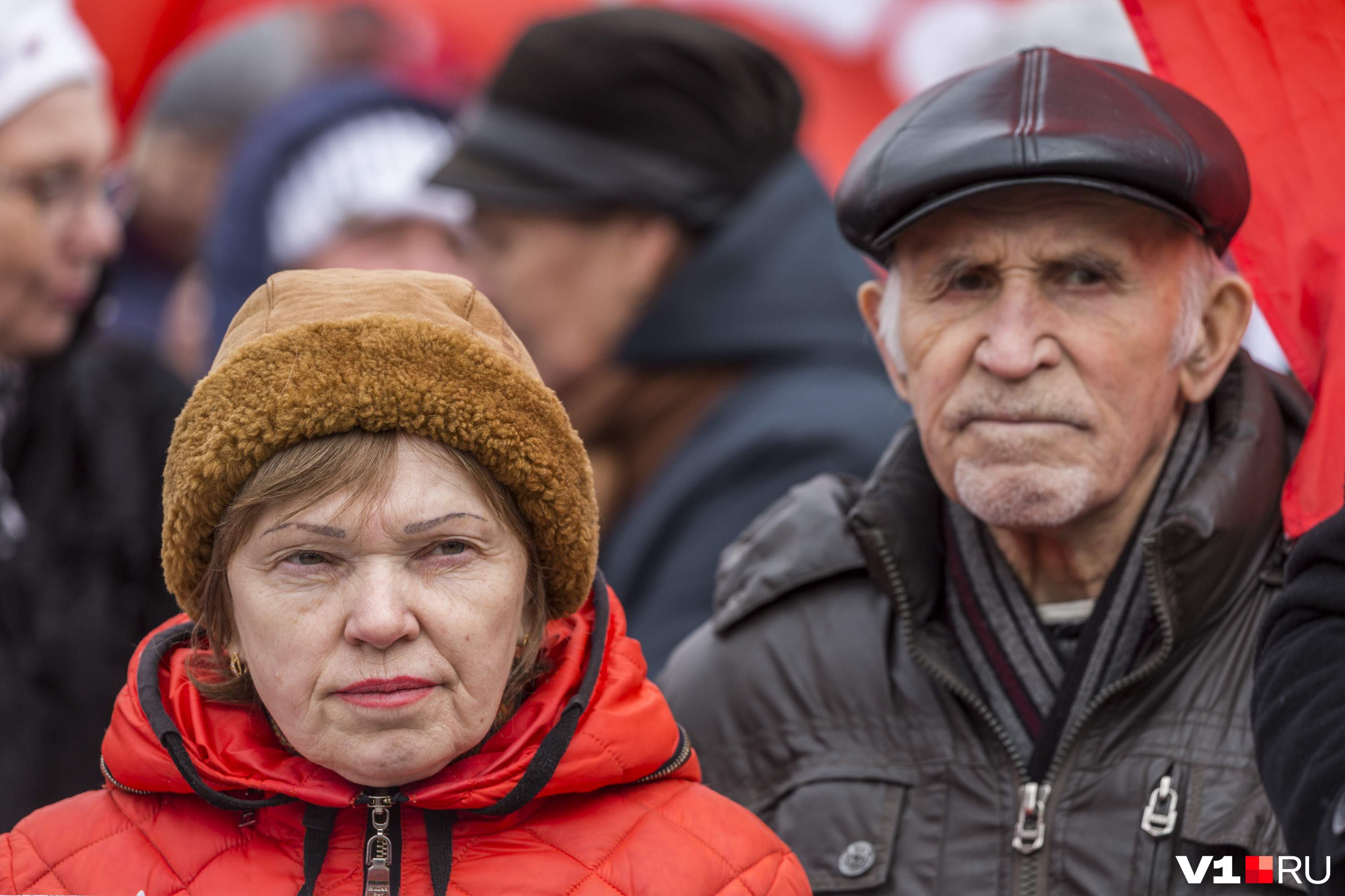 На митинг пришли те, кто не верит в неуклонное "движение вперёд" Волгорадской области На митинг пришли те, кто не верит в неуклонное "движение вперёд" Волгорадской области