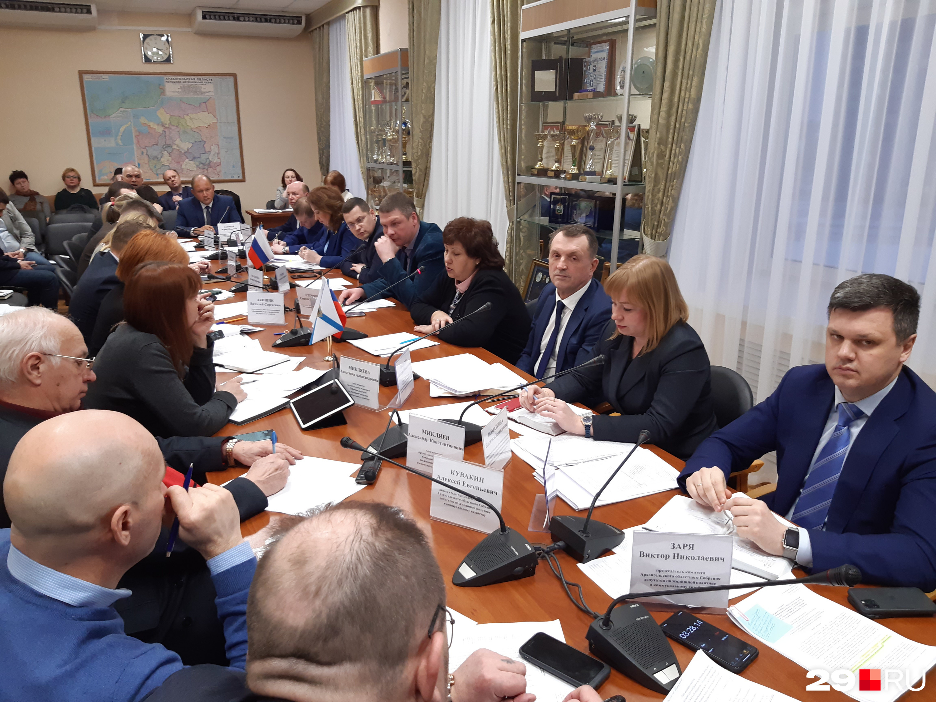На заседании в региональном парламенте вчера обсуждали, с какими проблемами столкнулся регоператор в районах области. Руководитель «ЭкоИнтегратора» Анатолий Назаров просил депутатов помочь договориться с перевозчиками ТКО в муниципалитетах На заседании в региональном парламенте вчера обсуждали, с какими проблемами столкнулся регоператор в районах области. Руководитель «ЭкоИнтегратора» Анатолий Назаров просил депутатов помочь договориться с перевозчиками ТКО в муниципалитетах