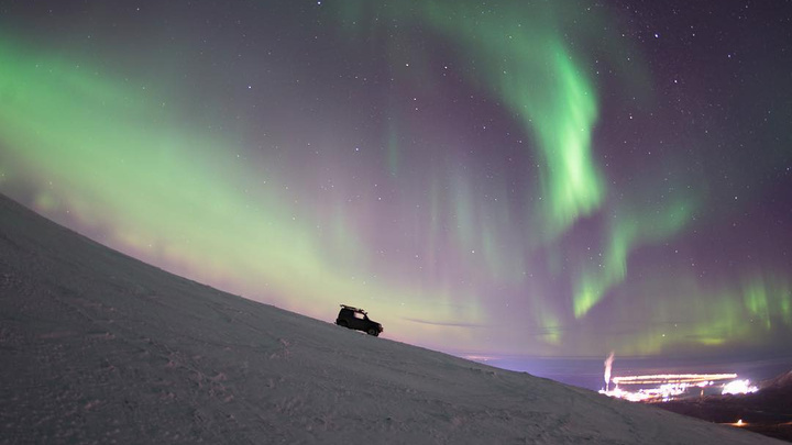 «Любуемся на зеленое небо»: в Норильске наблюдают северное сияние
