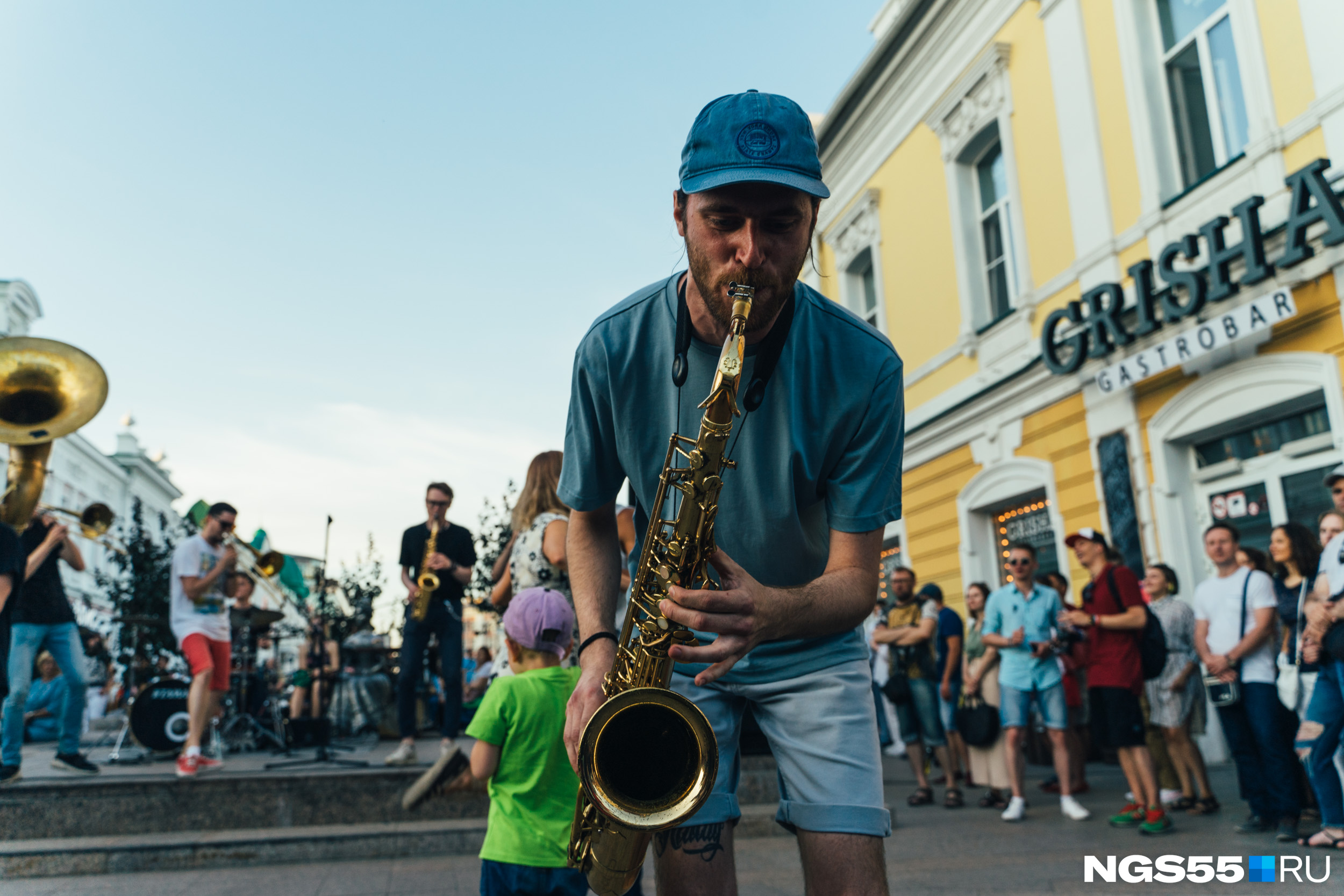 Песня про омск. Любинский музыкант. Город Омск песня.