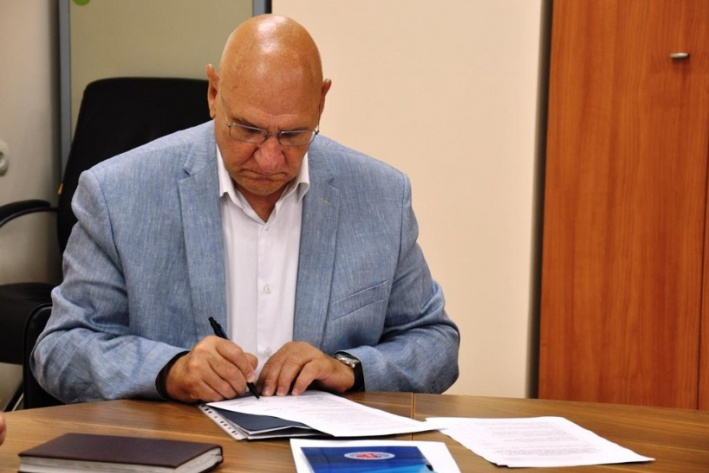Алексей Буров написал два письма Александру Блошкину Алексей Буров написал два письма Александру Блошкину
