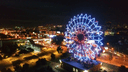 Новосибирец снял с высоты новое колесо обозрения — иллюминации аттракциона в ночное время восхищают