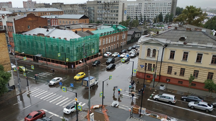 Дождь поставил Красноярск в рекордную пробку