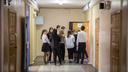 Смотри в оба: в школах Новосибирска усилили меры безопасности после стрельбы в Подмосковье