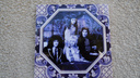 Нижегородский Бэнкси сделал третью плитку с портретом, на этот раз рок-группы Queen
