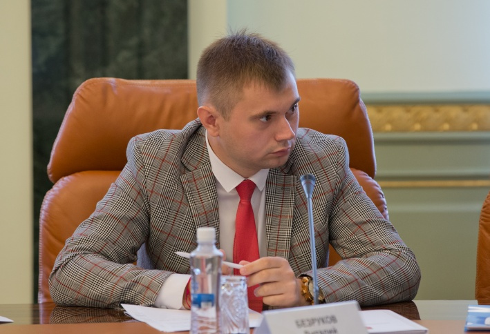 Виталию Безрукову нарушение речи не помешало занять пост в региональном министерстве