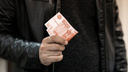 Мошенник подсунул жительнице Таганрога вместо денег билеты «банка приколов»