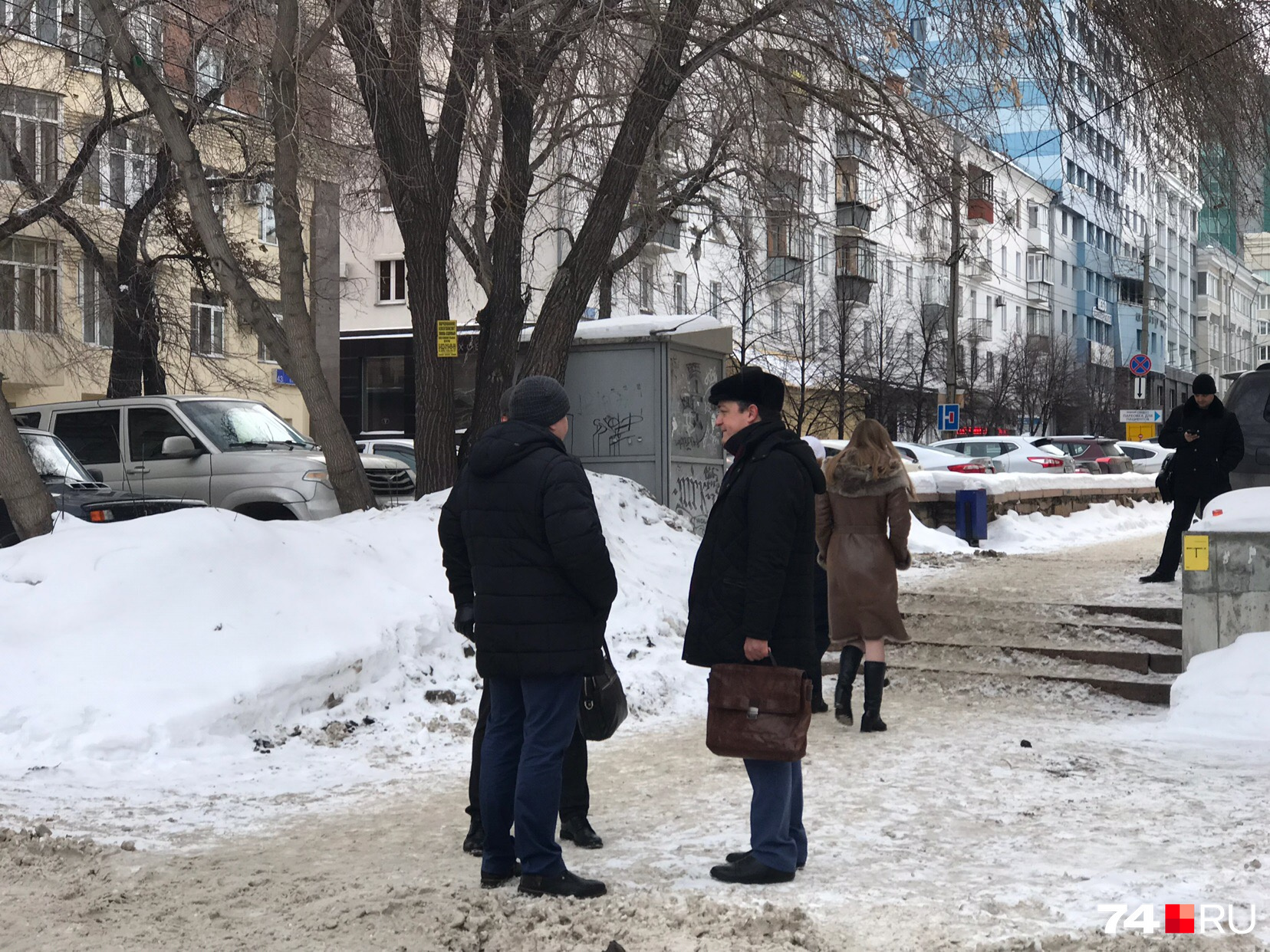 Возле суда Алексея Севастьянова ждали два адвоката 