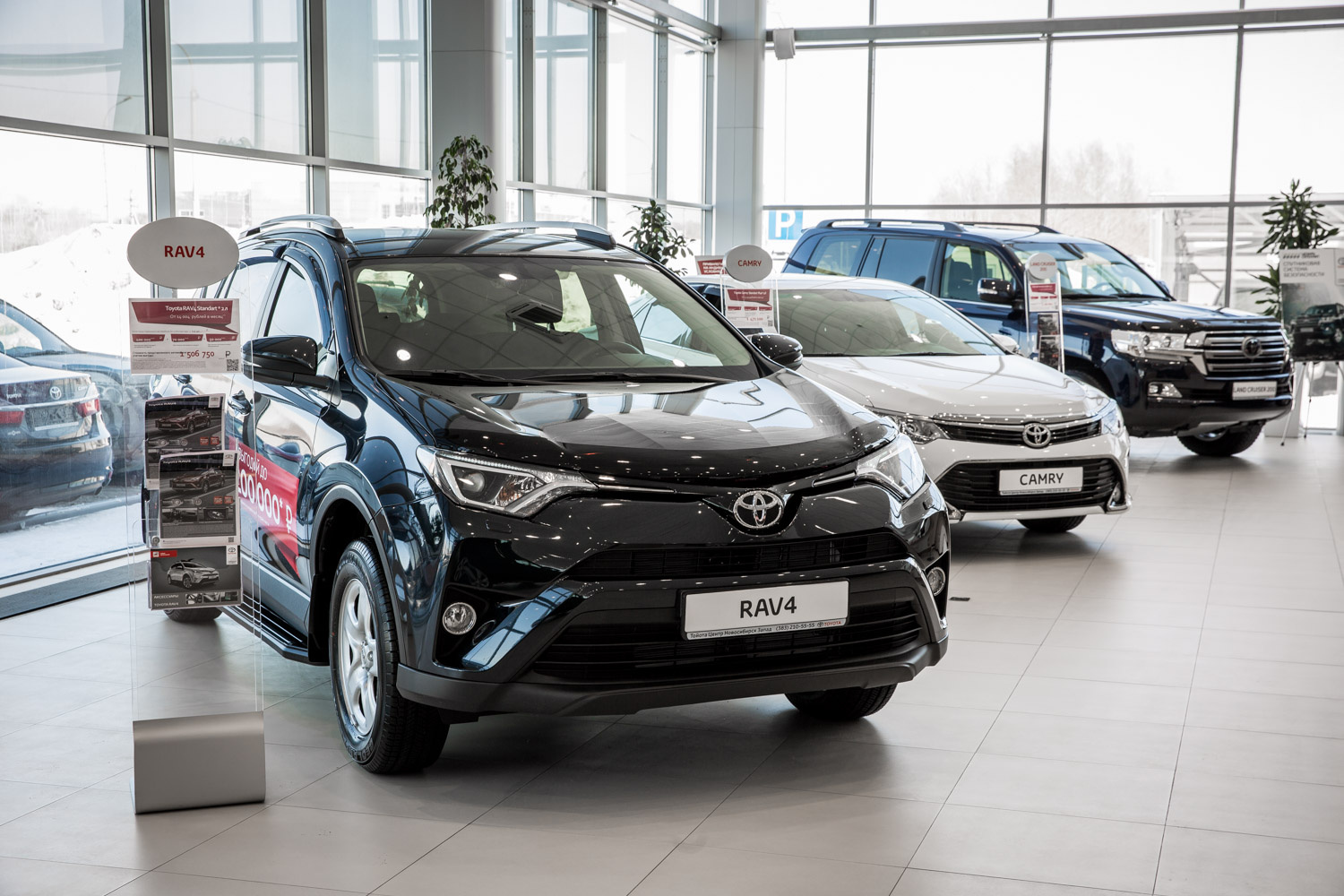 Toyota новосибирск. Станционная 101 Новосибирск. Тойота центр Новосибирск Запад. Станционная 101 Новосибирск автосалон. Toyota Новосибирск официальный дилер.