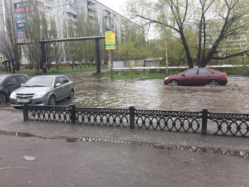 Дождь в омске сегодня. Ливень в Омске. Ливень в Омске вчера. Проливной дождь в Омске. Дождь нарушил планы.