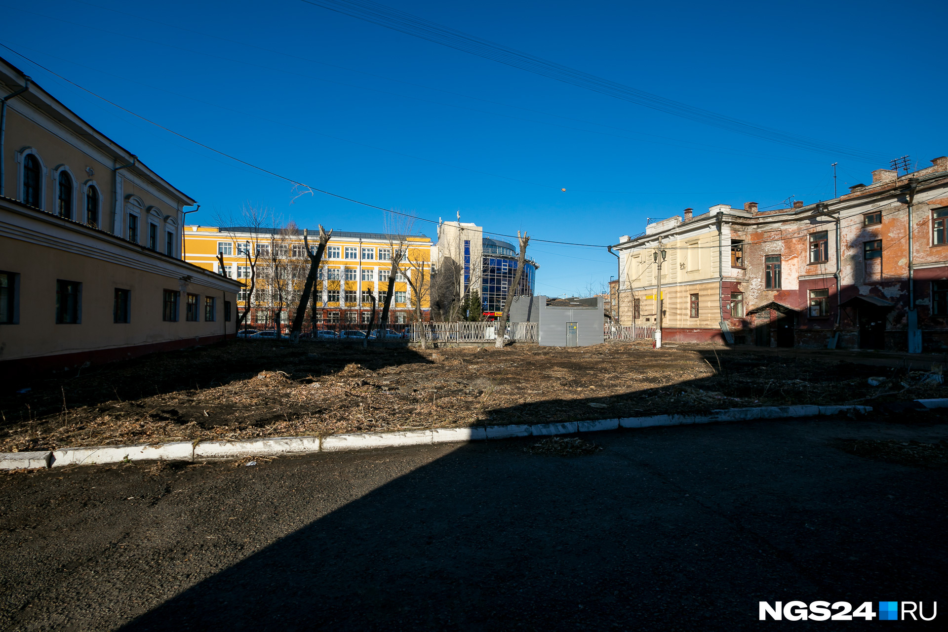 Участок на Вейнбаума после вырубки Участок на Вейнбаума после вырубки