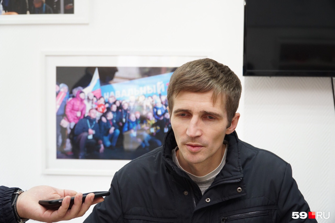 Активист штаба Юрий Бобров Активист штаба Юрий Бобров