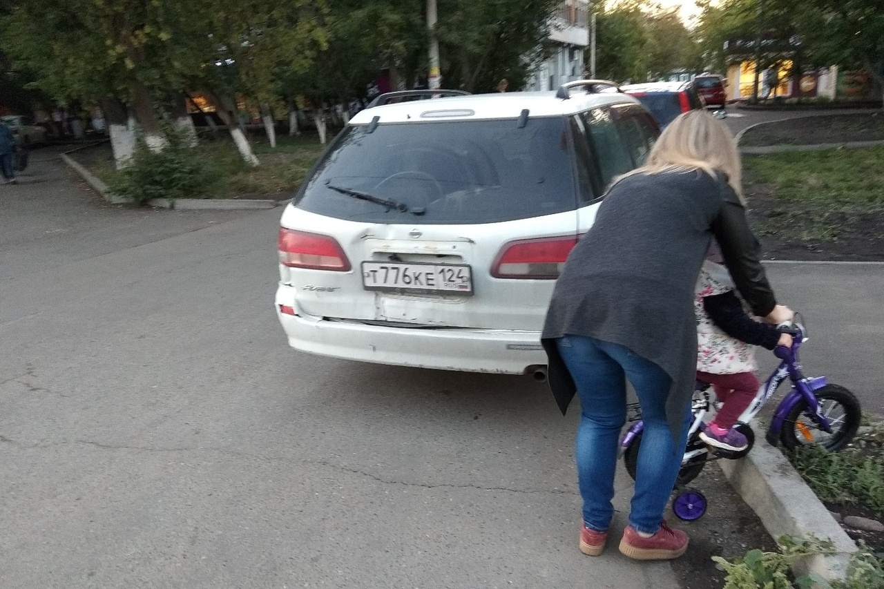Улица Судостроительная, автор — Аркадий Левин Улица Судостроительная, автор — Аркадий Левин