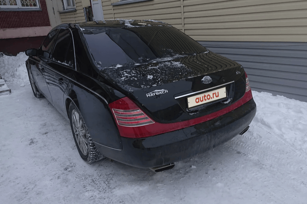 Авто оснащен 6-литровым 612-сильным двигателем Авто оснащен 6-литровым 612-сильным двигателем