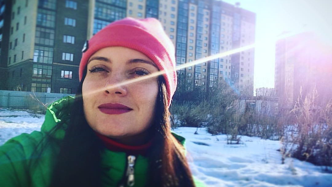 «И золотые руки дают сбой»: заслуженного врача России будут судить за смерть девушки из Новоуральска