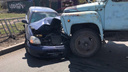 Уснувший водитель грузовика жестко протаранил «Хонду» с семьёй на правобережье
