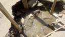 «Её в этом году ремонтировали пять раз»: В Волгограде на Тулака устраняют протечку водопровода