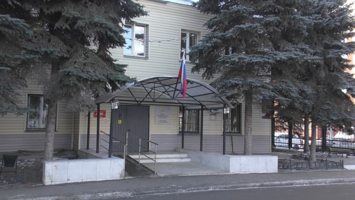 Били по голове: в Челябинске подростки напали на школьника, страдающего ДЦП