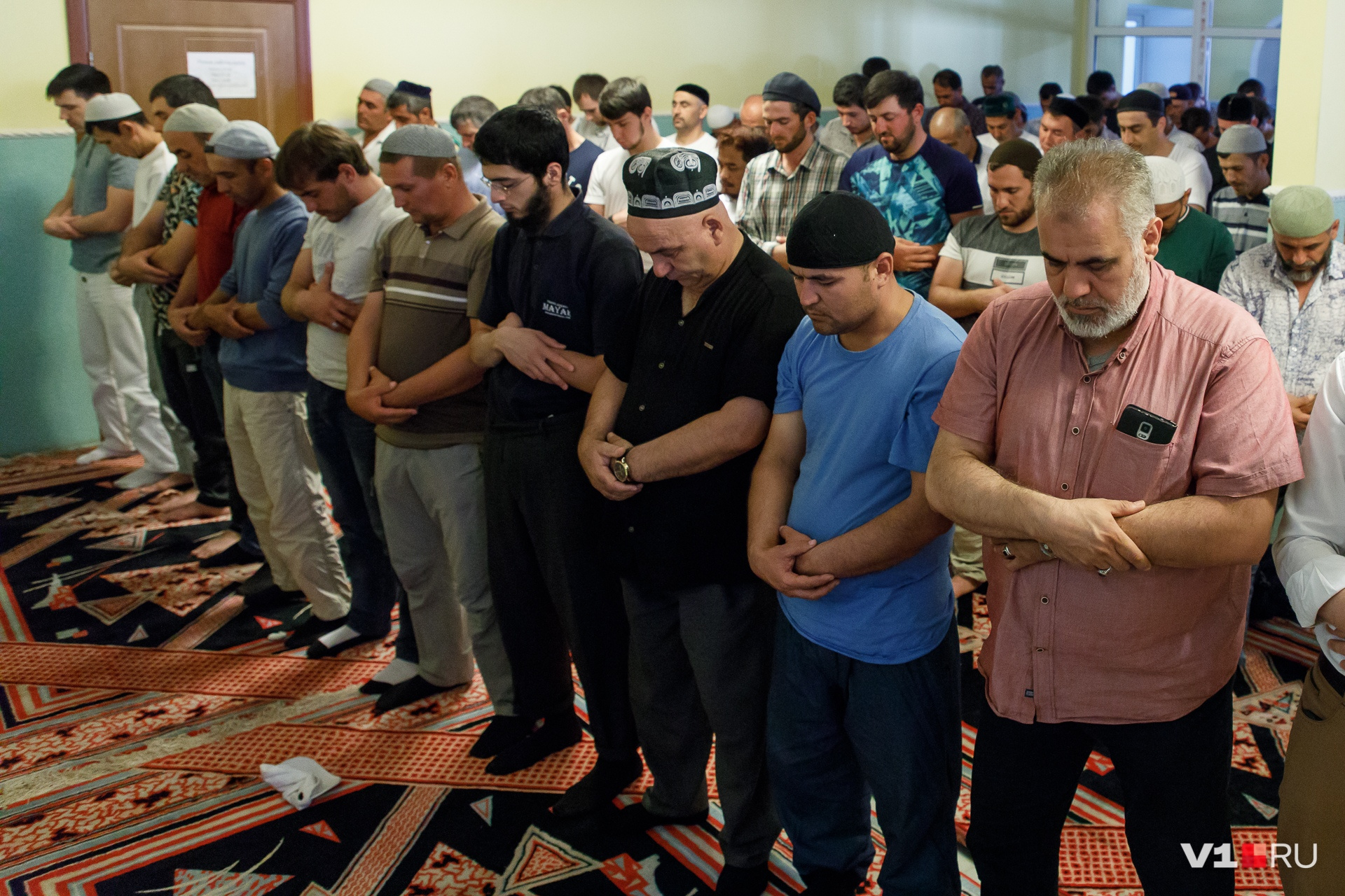 Ковры и место для молитвы ждут мусульман в любой мечети мира 