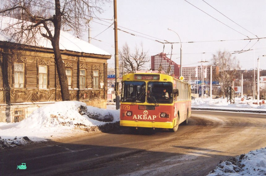 Троллейбус 029 682ГОО на десятом маршруте. Февраль 2004 года 