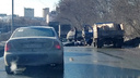 Сбитый пешеход и грузовик с щебнем парализовали выезд из Ленинского района Челябинска