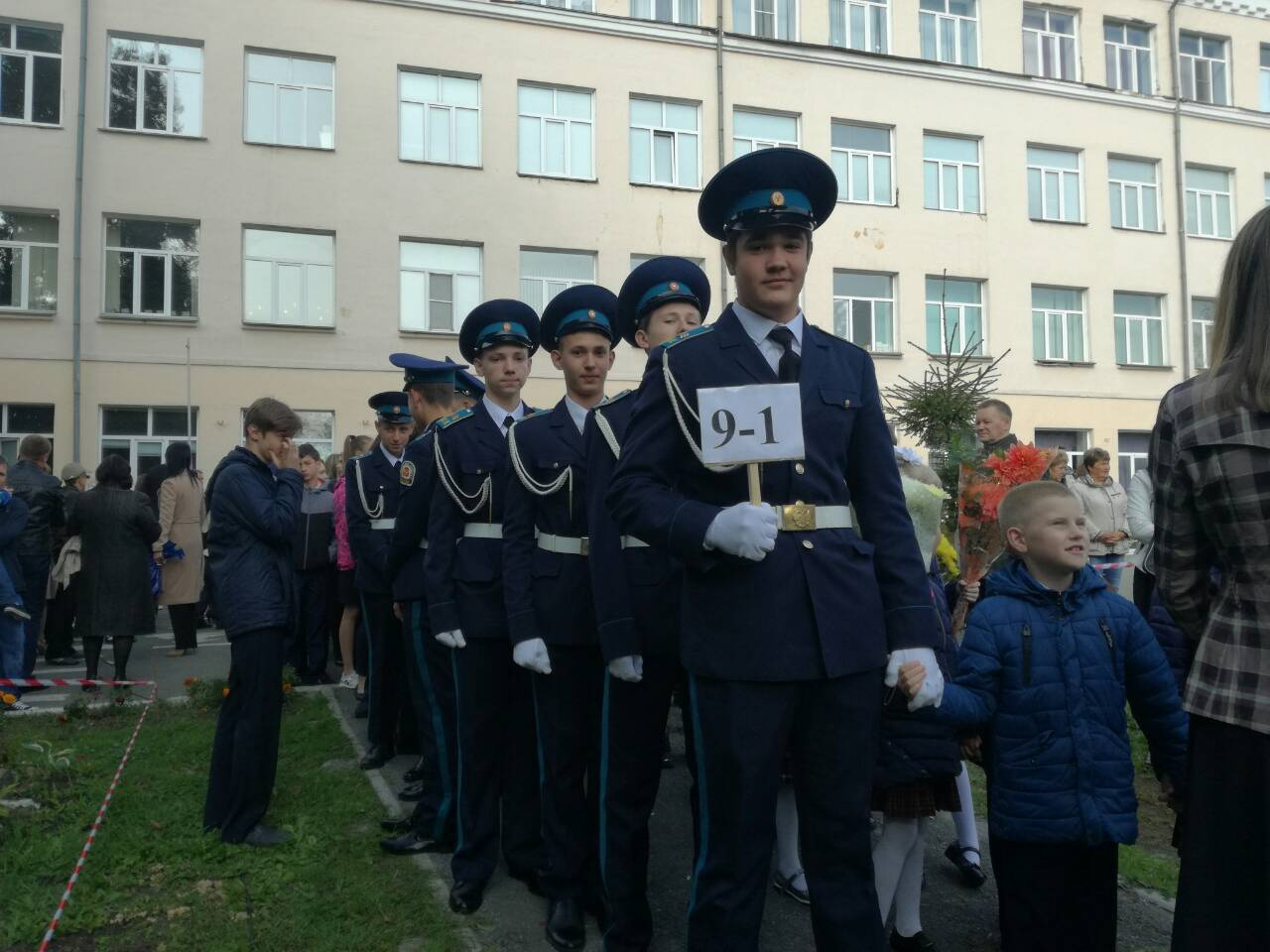 В филиале 15-й школы пополнение кадетов... В филиале 15-й школы пополнение кадетов...