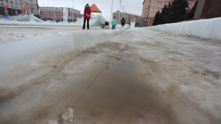Власти объявили о закрытии всех горок в главном ледовом городке Челябинска