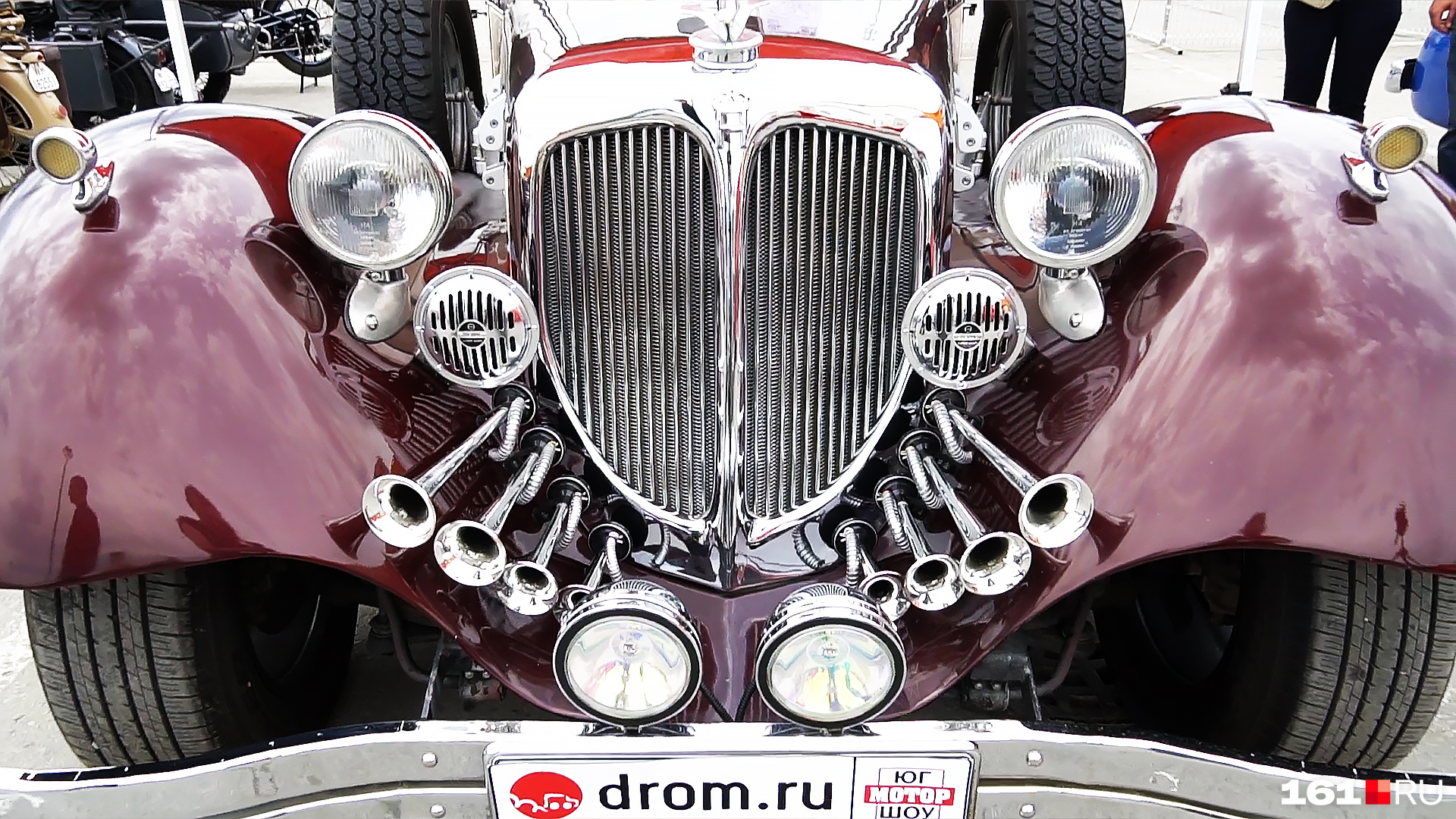 Роскошный цвет и оформление, не так ли? Роскошный цвет и оформление, не так ли?