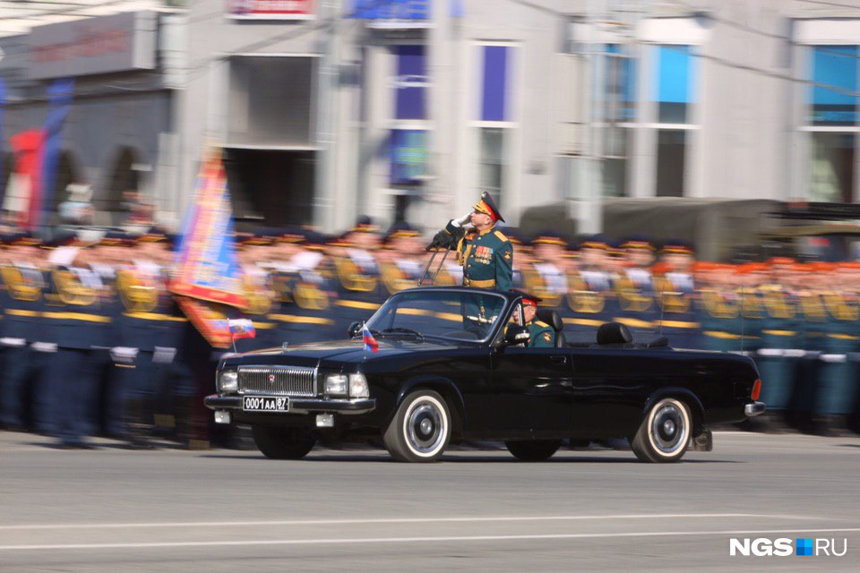 На параде выступили военные разных войск и гарнизонов