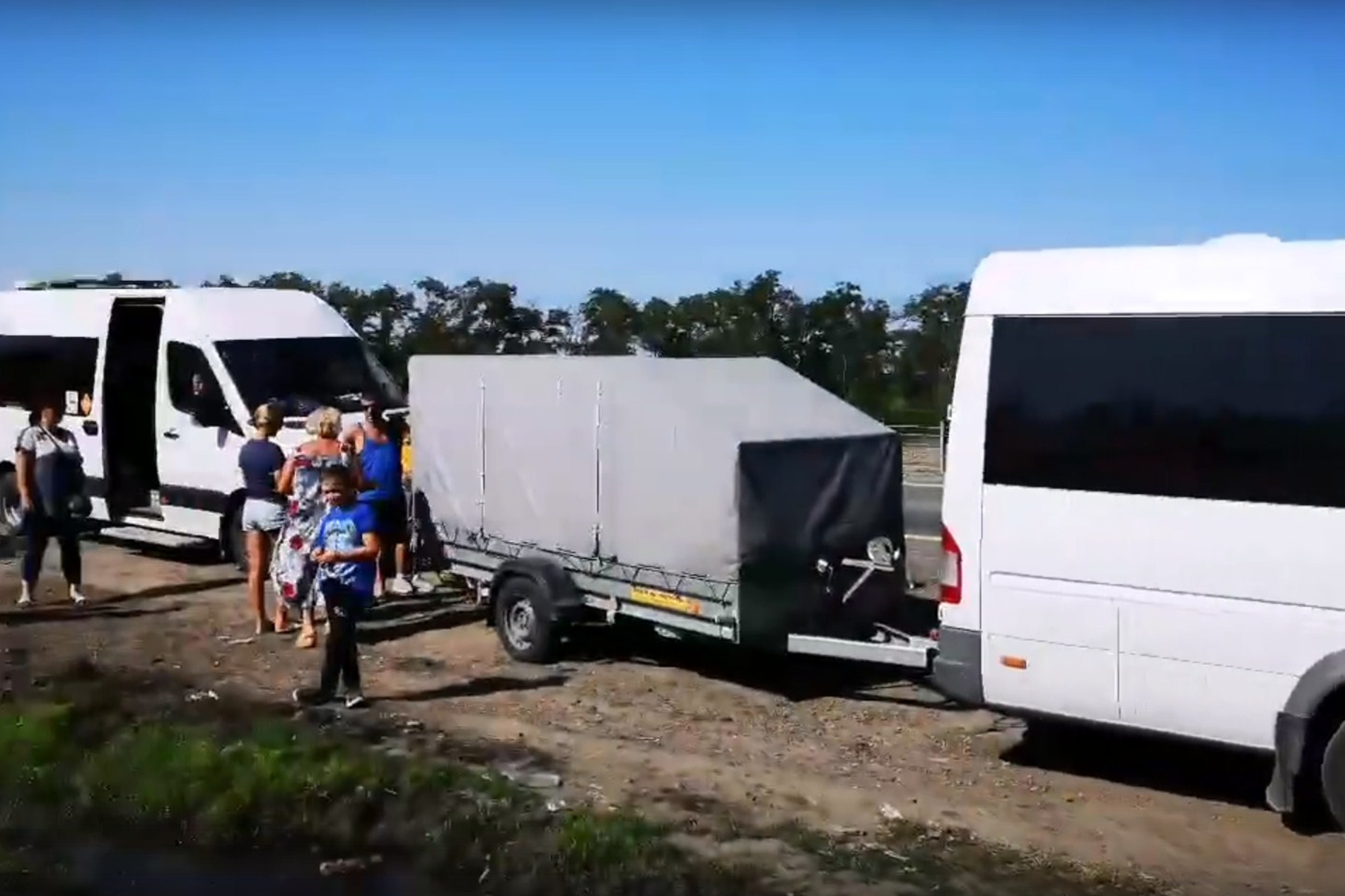 Чем покрыть пол в микроавтобусе