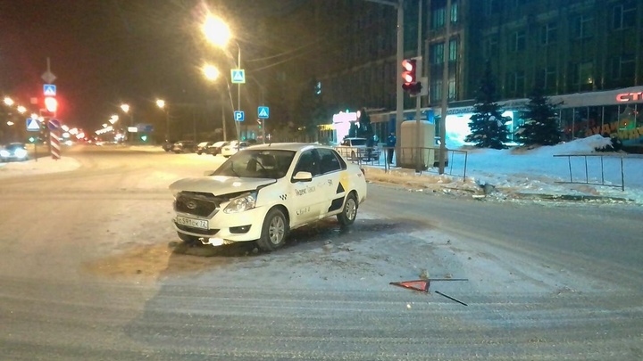 Не зря сбежал: тюменца, бросившего машину «Яндекс.Такси» после аварии, арестовали на 28 суток