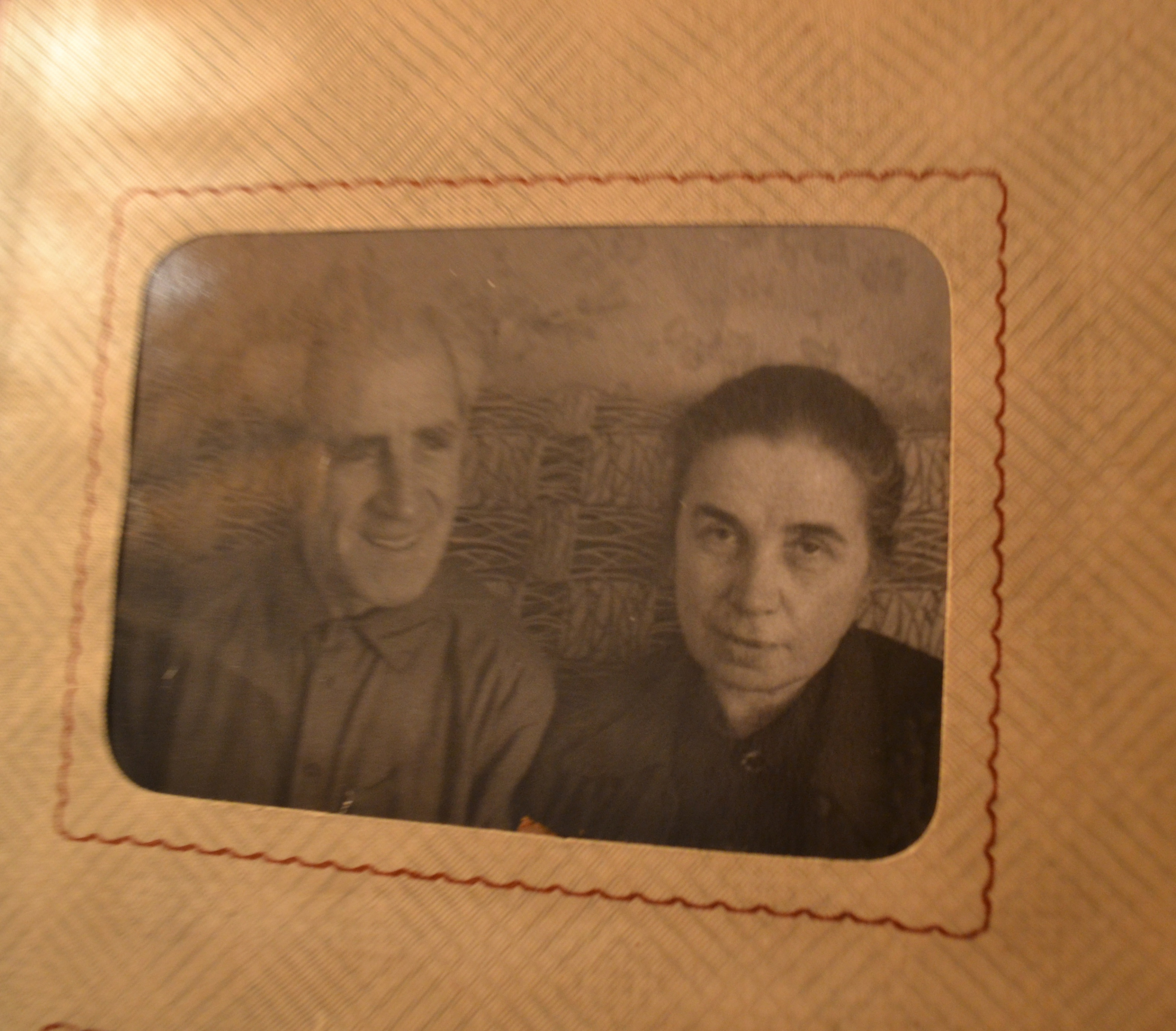 Отец Тамары Павловны — Павел Чеберяк — и его сестра