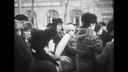 «Шли от Станиславского до площади Ленина»: новосибирец нашёл редкие кадры с Первомаем начала 1980-х