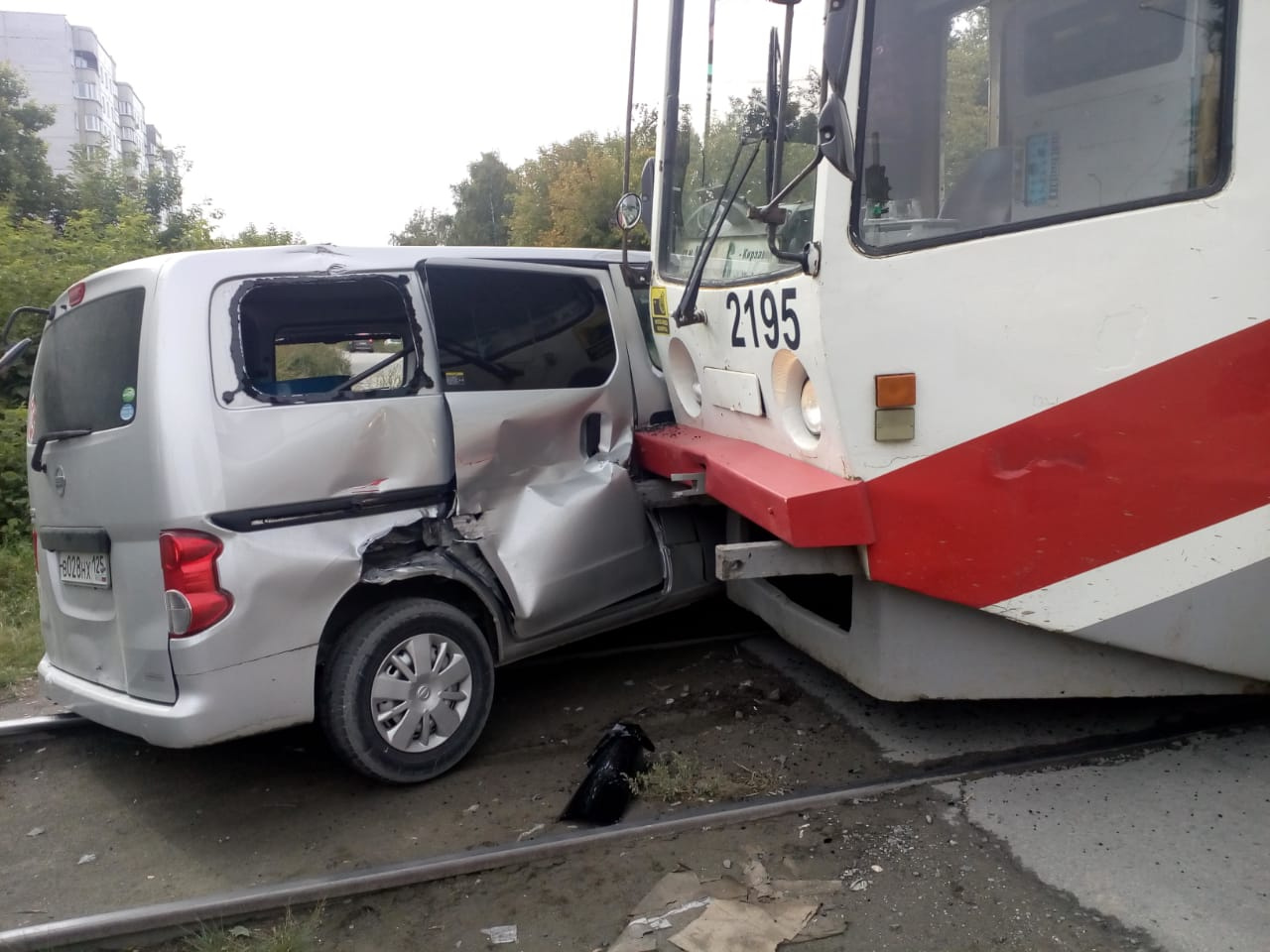 Авария случилась на пересечении Вертковской и Римского-Корсакова Авария случилась на пересечении Вертковской и Римского-Корсакова