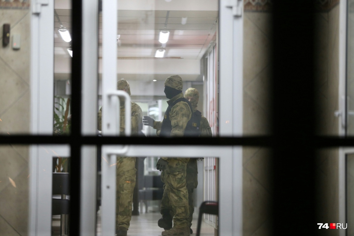 26 декабря в офисы и на склады «К&Б» в нескольких городах России нагрянула ФСБ 26 декабря в офисы и на склады «К&Б» в нескольких городах России нагрянула ФСБ