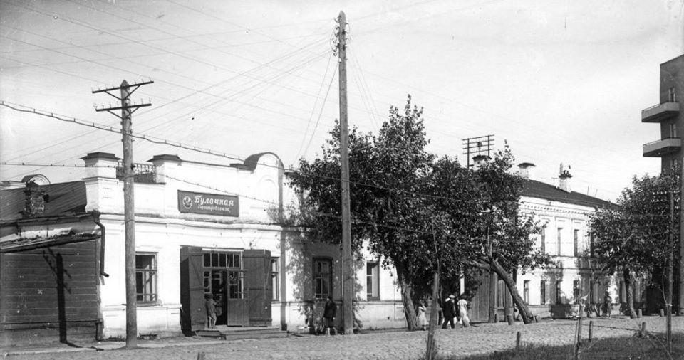 Улица 9 Января, дом 2. 1970-е годы.<br>Фотограф Л. Д. Злоказов Улица 9 Января, дом 2. 1970-е годы.<br>Фотограф Л. Д. Злоказов