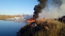 «Черный столб дыма видно издалека»: в районе Падовки горело масляно-битумное озеро