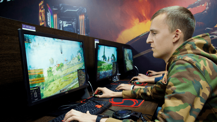 «Почувствовали себя крутыми киберспортсменами»: в Екатеринбурге прошел турнир по World of Tanks