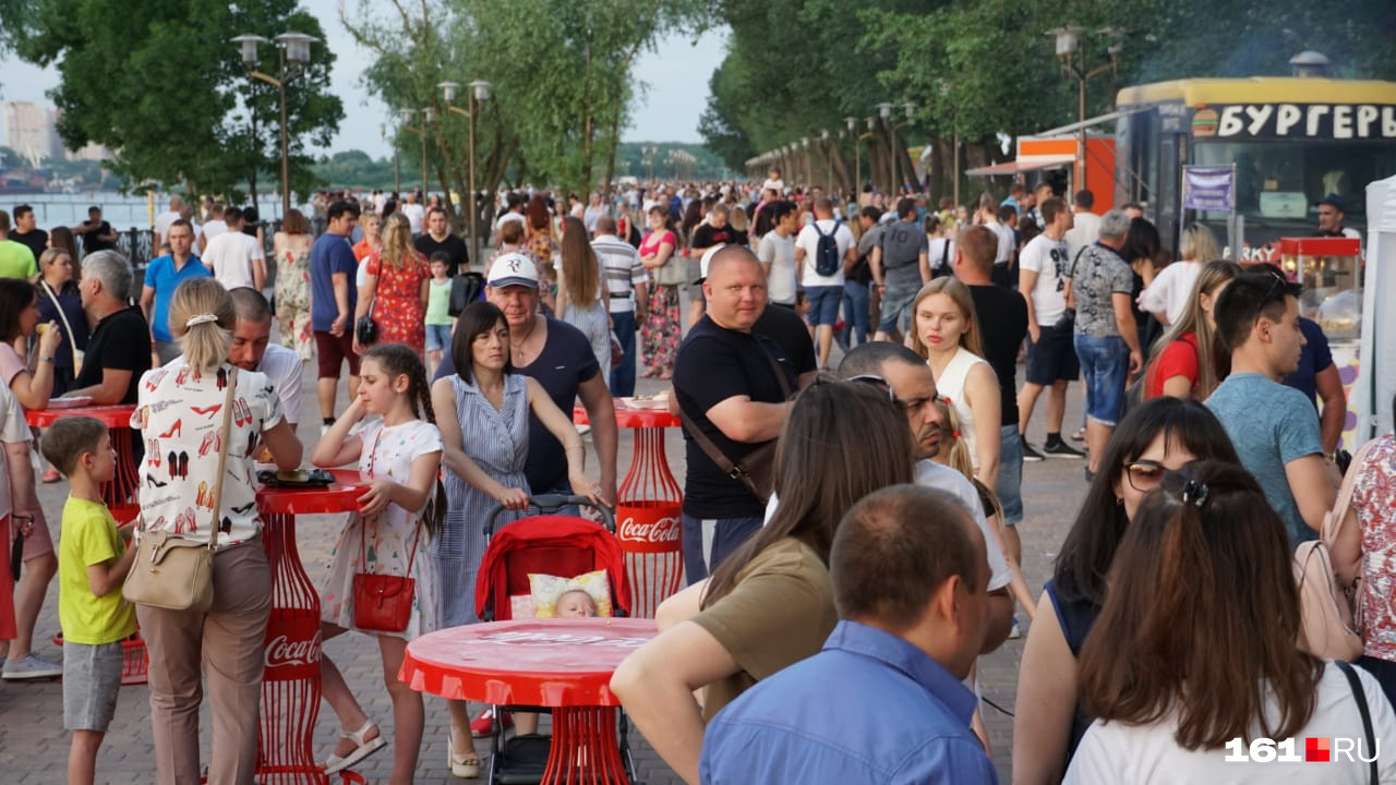 Яблоку негде было упасть! Яблоку негде было упасть!