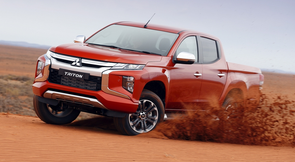 Mitsubishi L200 на азиатских рынках называется Triton и дебютирует под этим названием Mitsubishi L200 на азиатских рынках называется Triton и дебютирует под этим названием