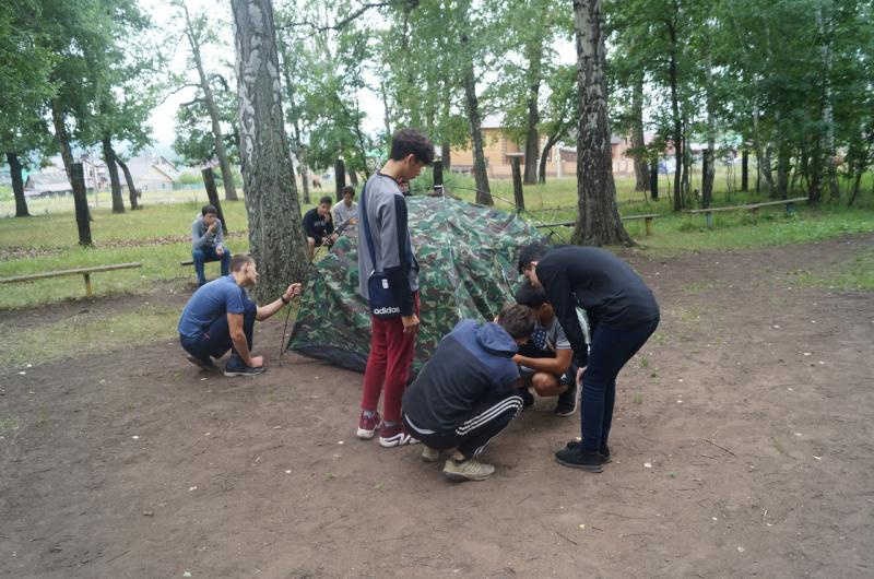 Ребят научат разбивать походный лагерь и ставить палатки