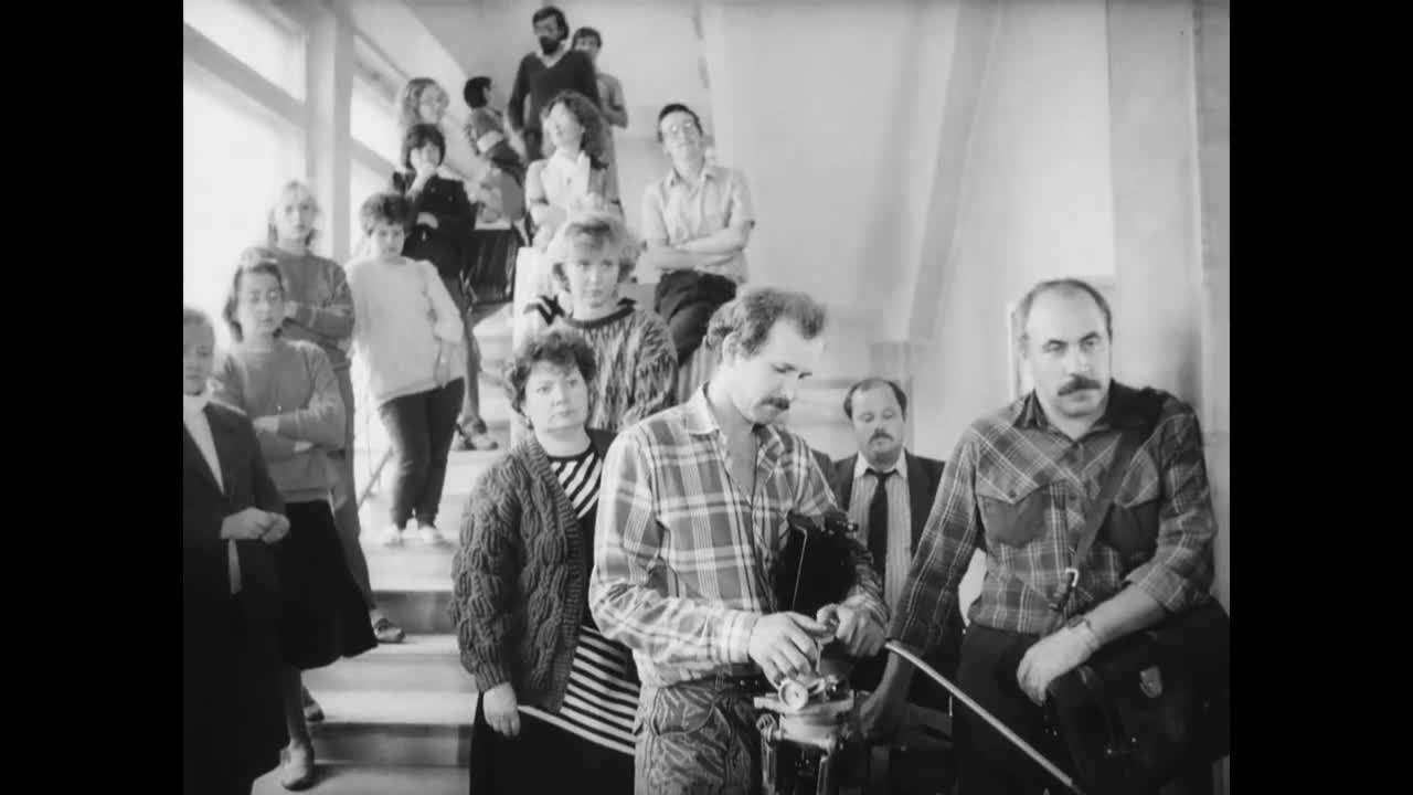 Сотрудники Западно-Сибирской киностудии снимали рабочее собрание в августе 1991 года