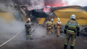Под Ростовом вспыхнул пожар на рынке «Атлант»