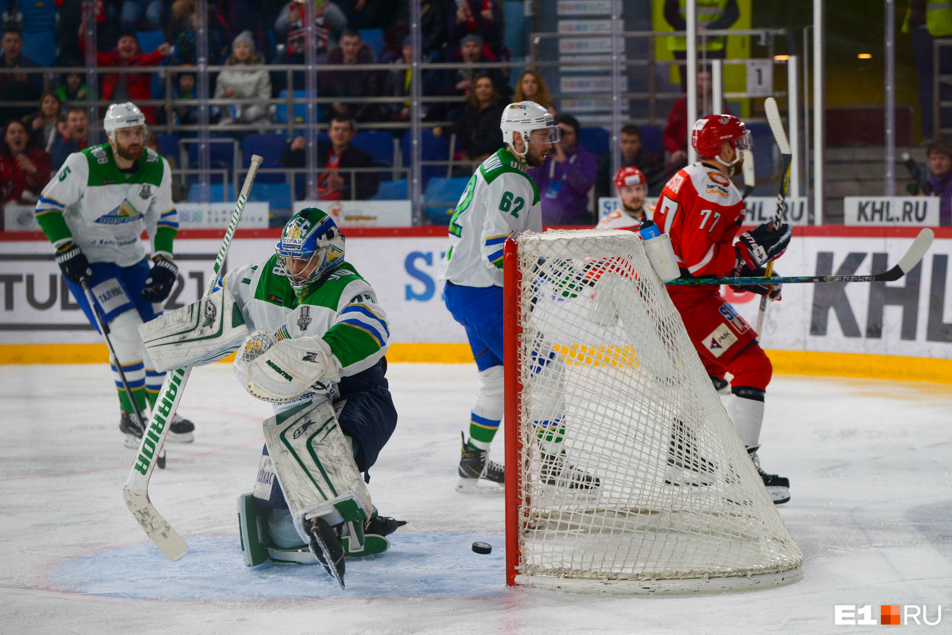 Салават юлаев уфа автомобилист екатеринбург прогноз. Салават юлаев автомобилист. Автомобилист салават юлаев 22 февраля. Салават юлаев автомобилист. Салават юлаев уфа автомобилист екатеринбург прогноз.
