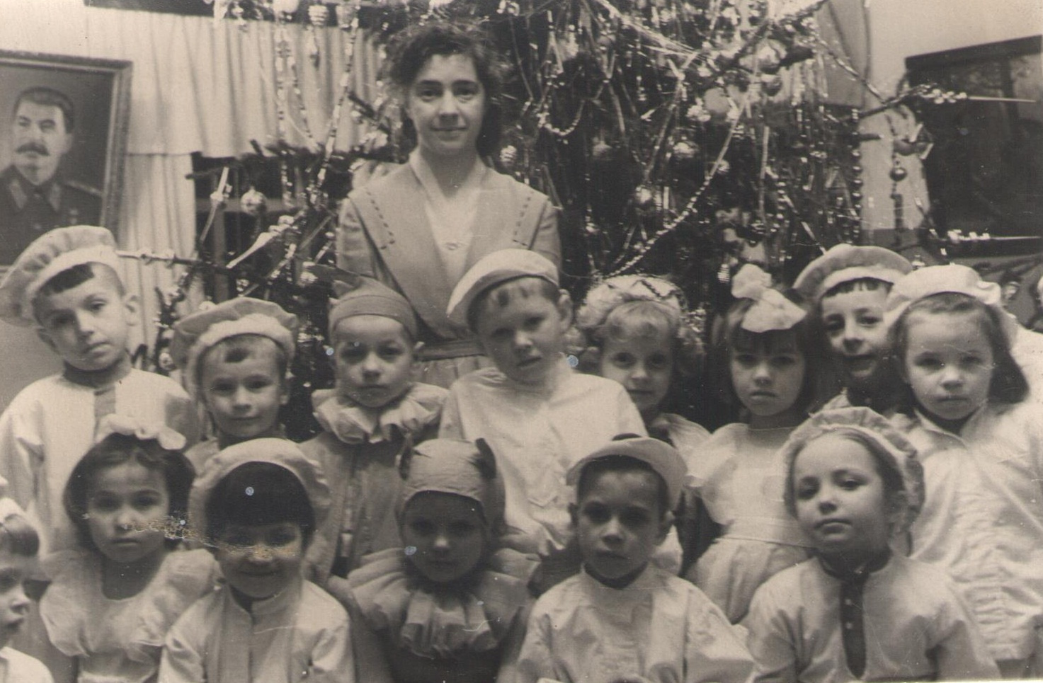 Детский сад <nobr class="_">№ 95</nobr>. Фото из архива бабушки — воспитателя Антонины Величкиной — 1939 год