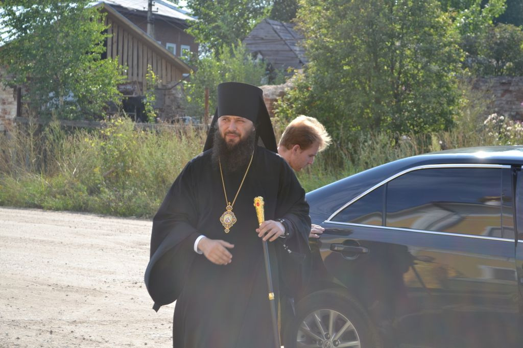 Новый митрополит имеет диплом по «автомобильному хозяйству» Новый митрополит имеет диплом по «автомобильному хозяйству»