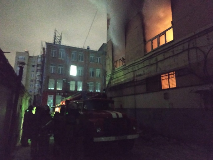 Сообщение о пожаре поступило около половины пятого утра Сообщение о пожаре поступило около половины пятого утра
