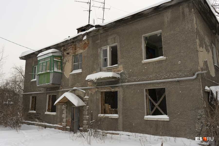 В феврале дом на Начдива Васильева, в котором жила семья выглядел так 