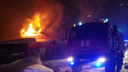 Крыша вспыхнула, как свечка: в Ленинском районе загорелся дом